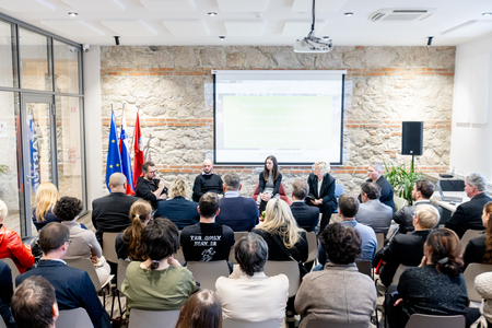 OBISK VLADE V PRIMORSKO NOTRANJSKI REGIJI 8.1.2025 - Valter Leban-8254